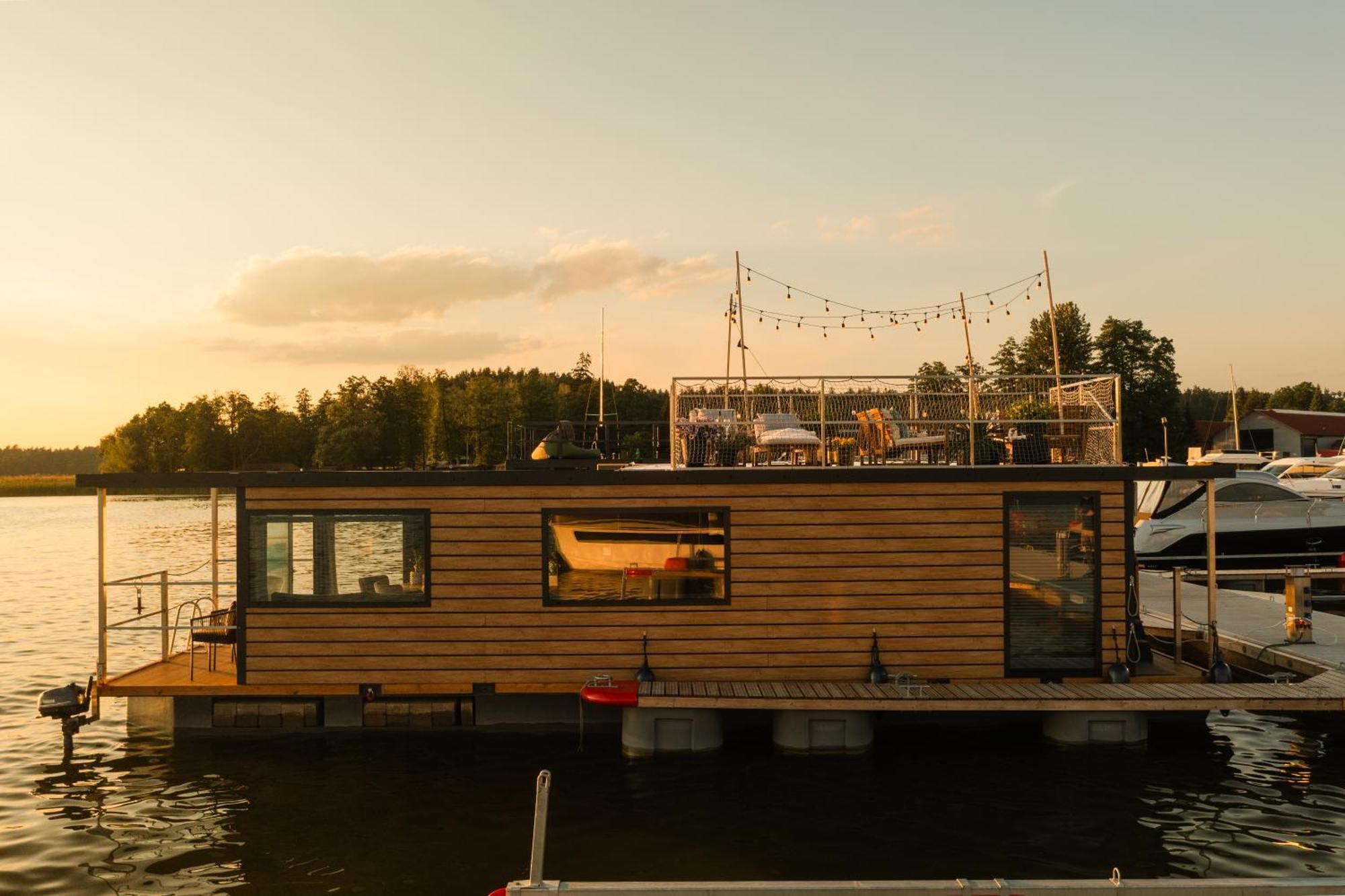 Domek Na Wodzie - Houseboat -Sauna, Taras Na Dachu, Dwie Sypialnie Mikołajki Exterior foto