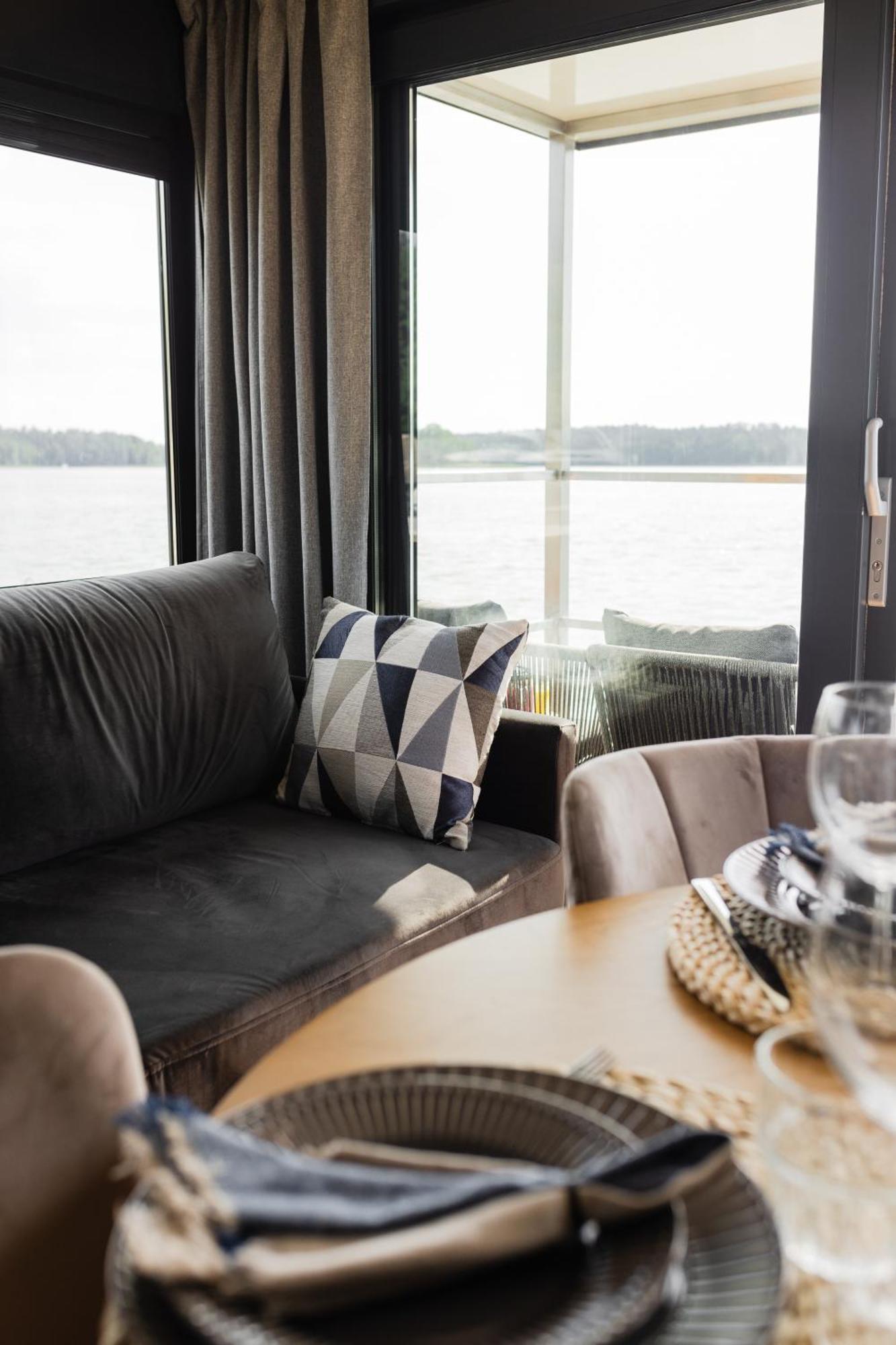 Domek Na Wodzie - Houseboat -Sauna, Taras Na Dachu, Dwie Sypialnie Mikołajki Exterior foto