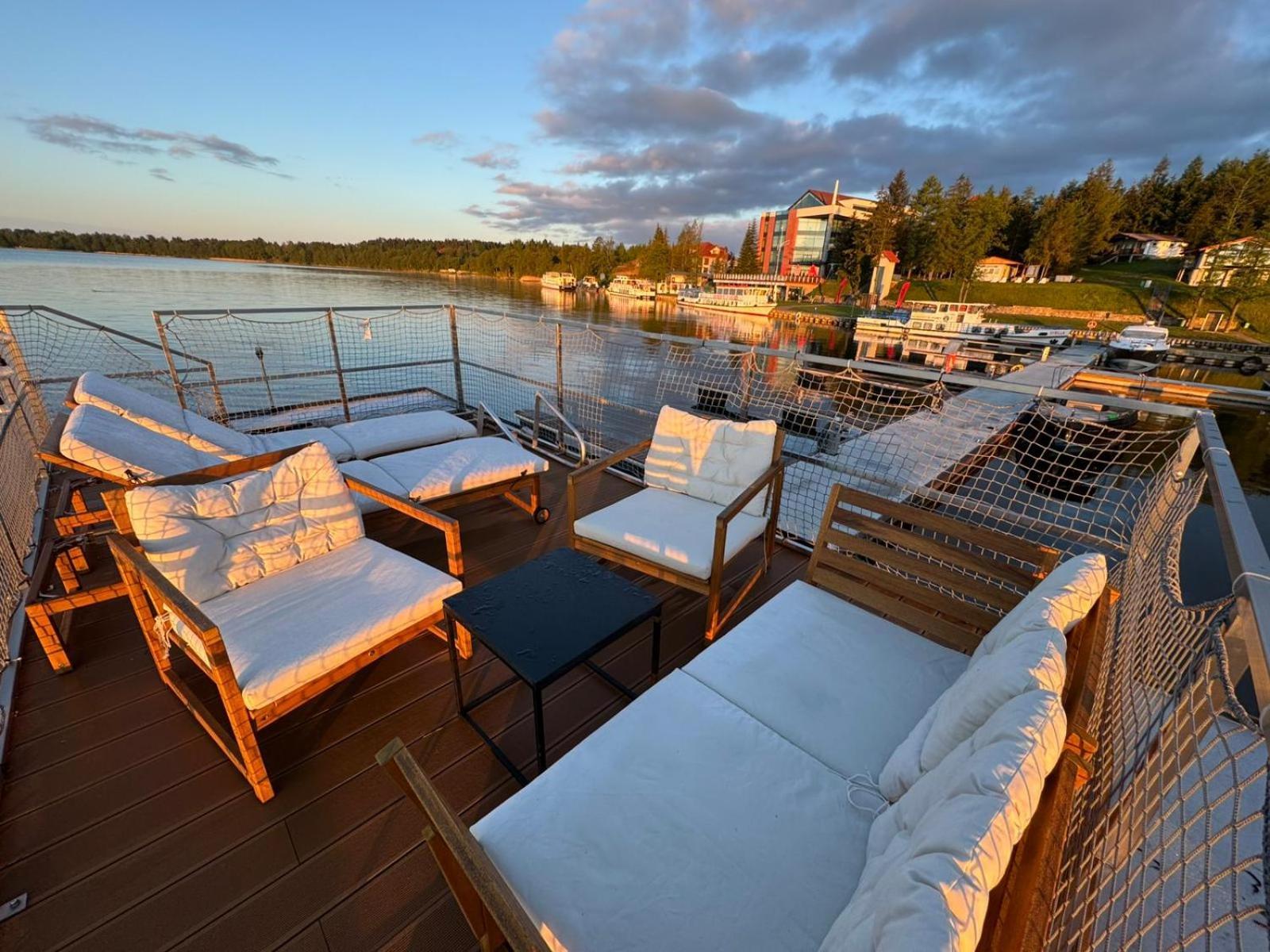 Domek Na Wodzie - Houseboat -Sauna, Taras Na Dachu, Dwie Sypialnie Mikołajki Exterior foto