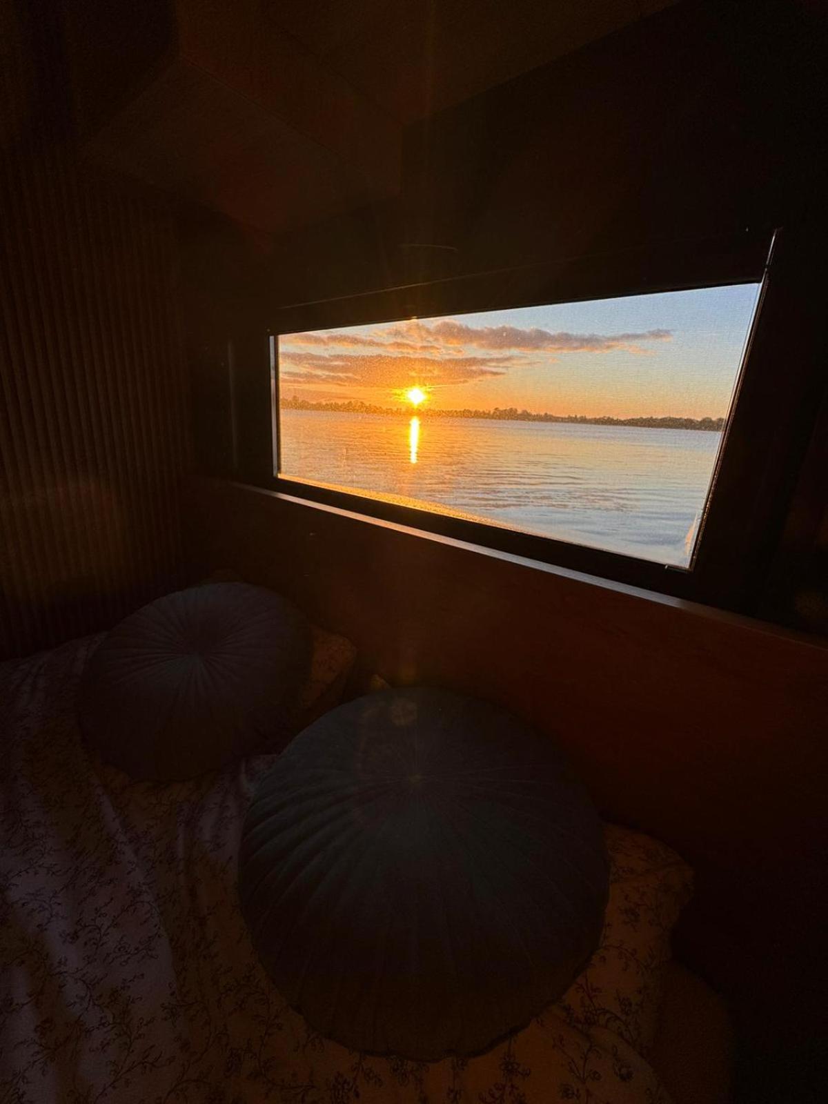 Domek Na Wodzie - Houseboat -Sauna, Taras Na Dachu, Dwie Sypialnie Mikołajki Exterior foto