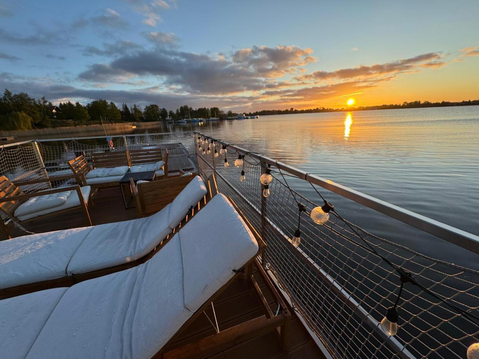 Domek Na Wodzie - Houseboat -Sauna, Taras Na Dachu, Dwie Sypialnie Mikołajki Exterior foto